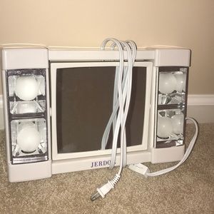 Vanity mirror with lights